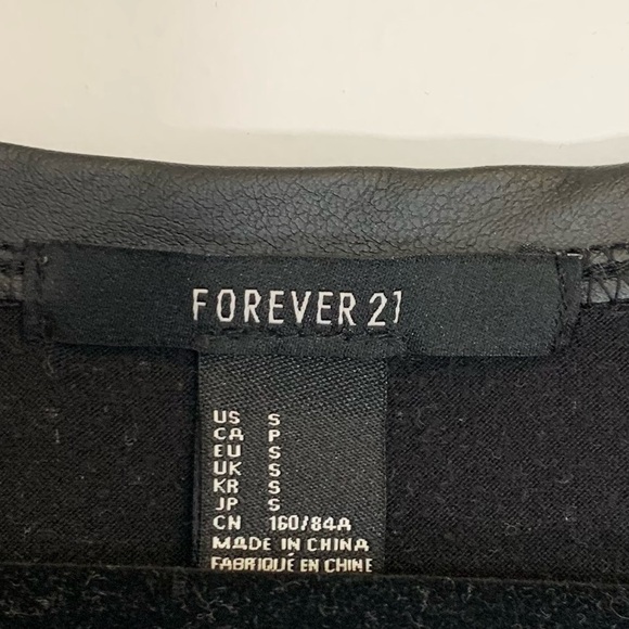 Black Polka Dot  Blouse - Picture 3 of 3